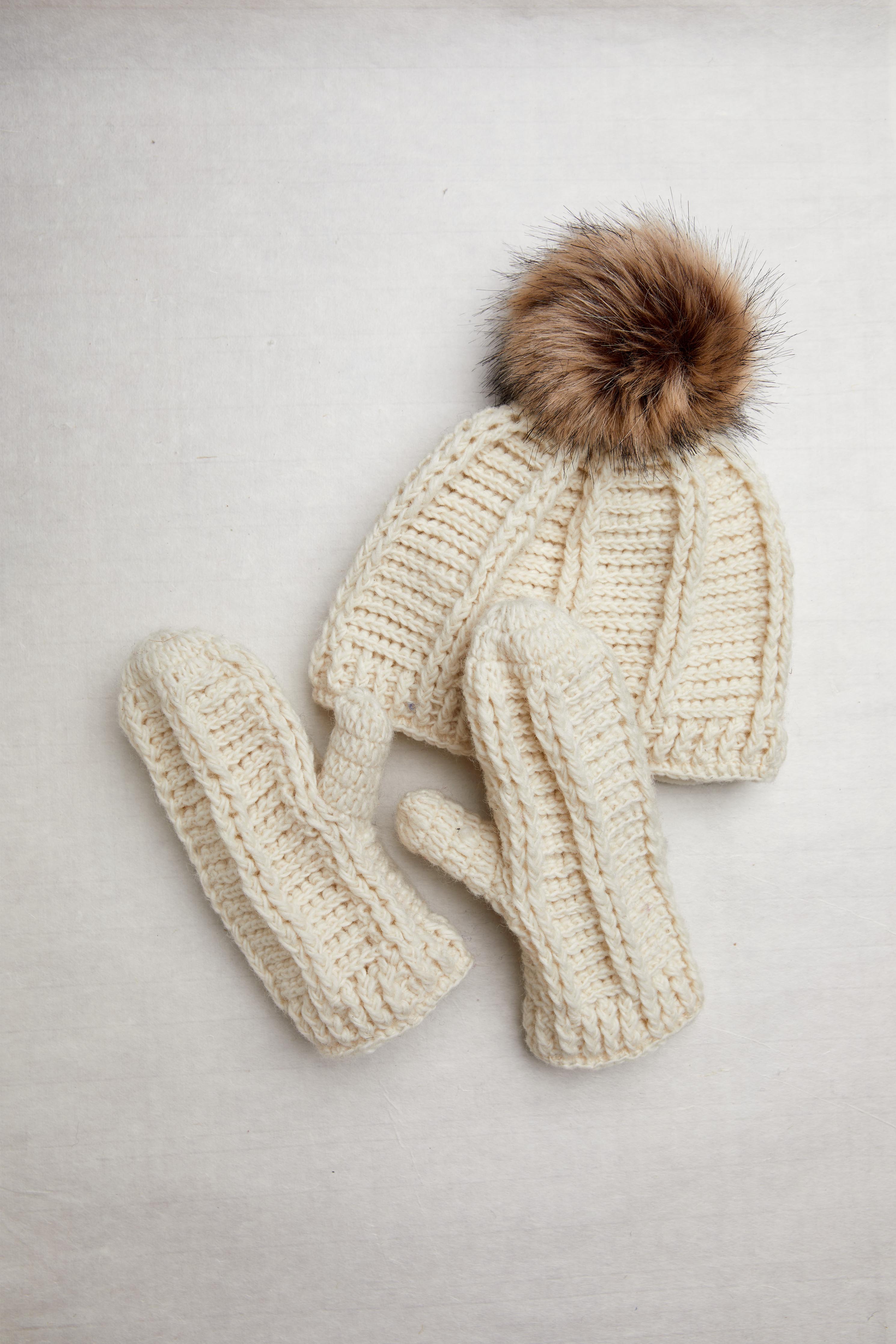 Brecken Ecru Knit Mittens