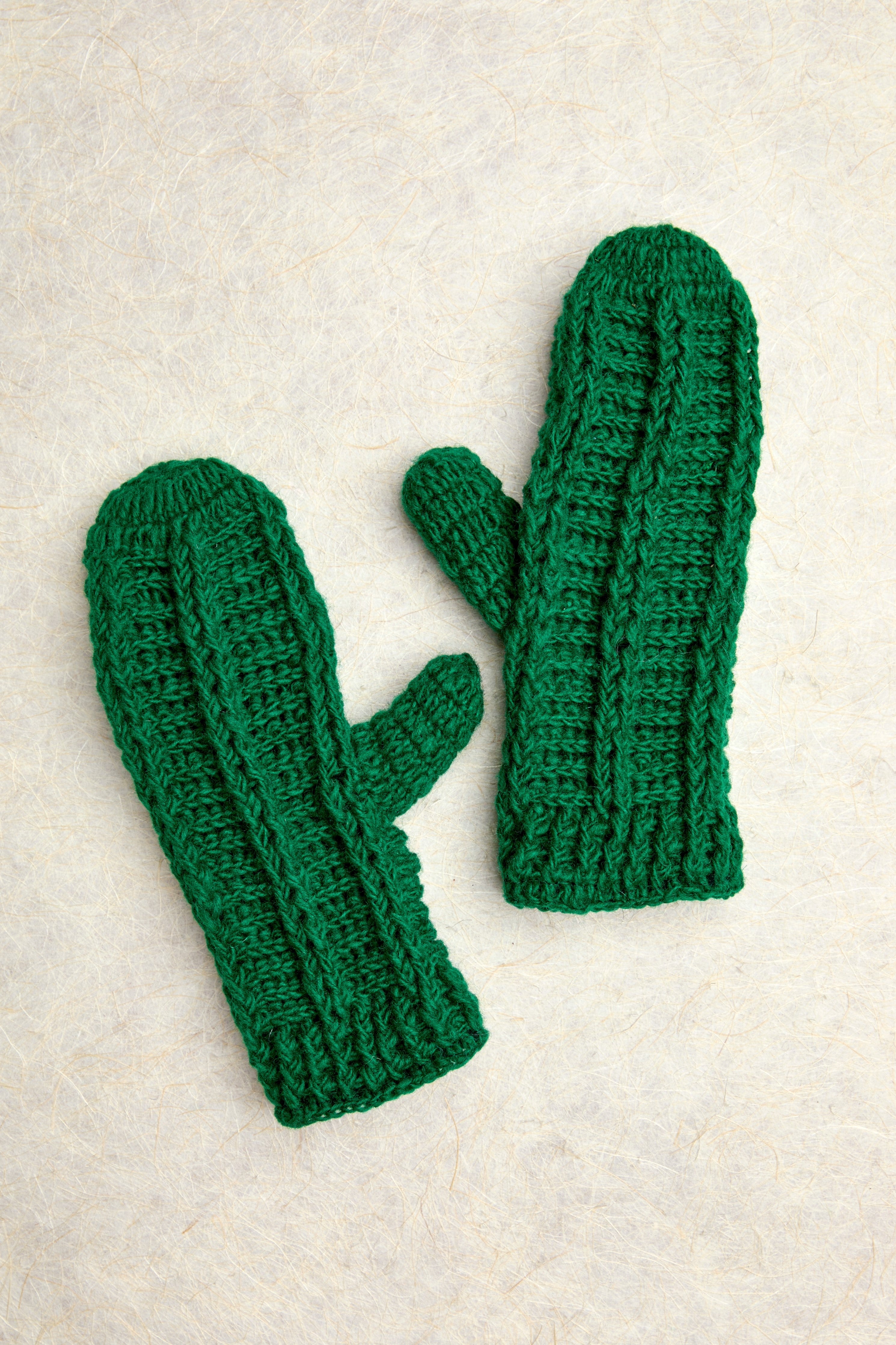 Brecken Kelly Green Knit Mittens