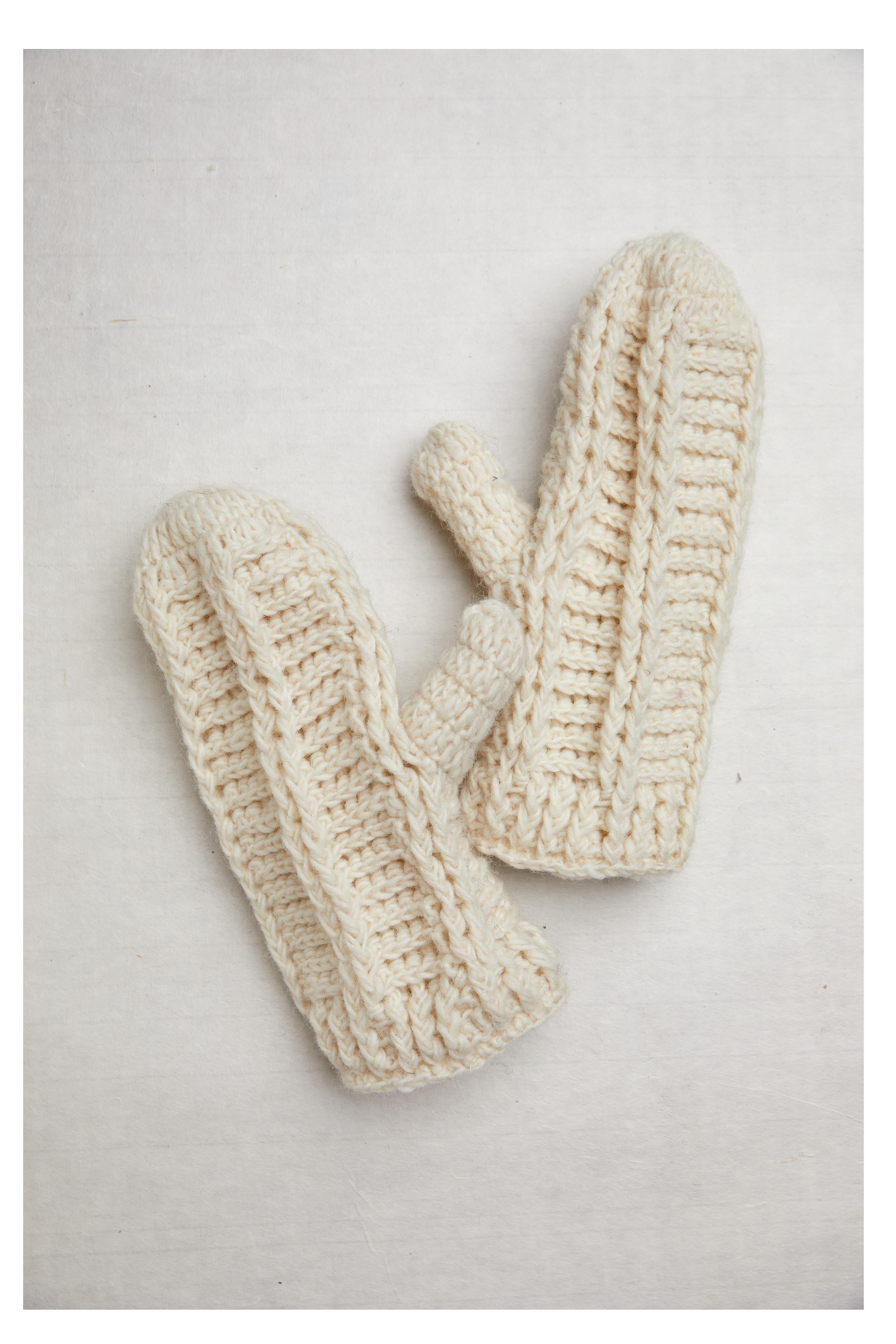 Brecken Ecru Knit Mittens