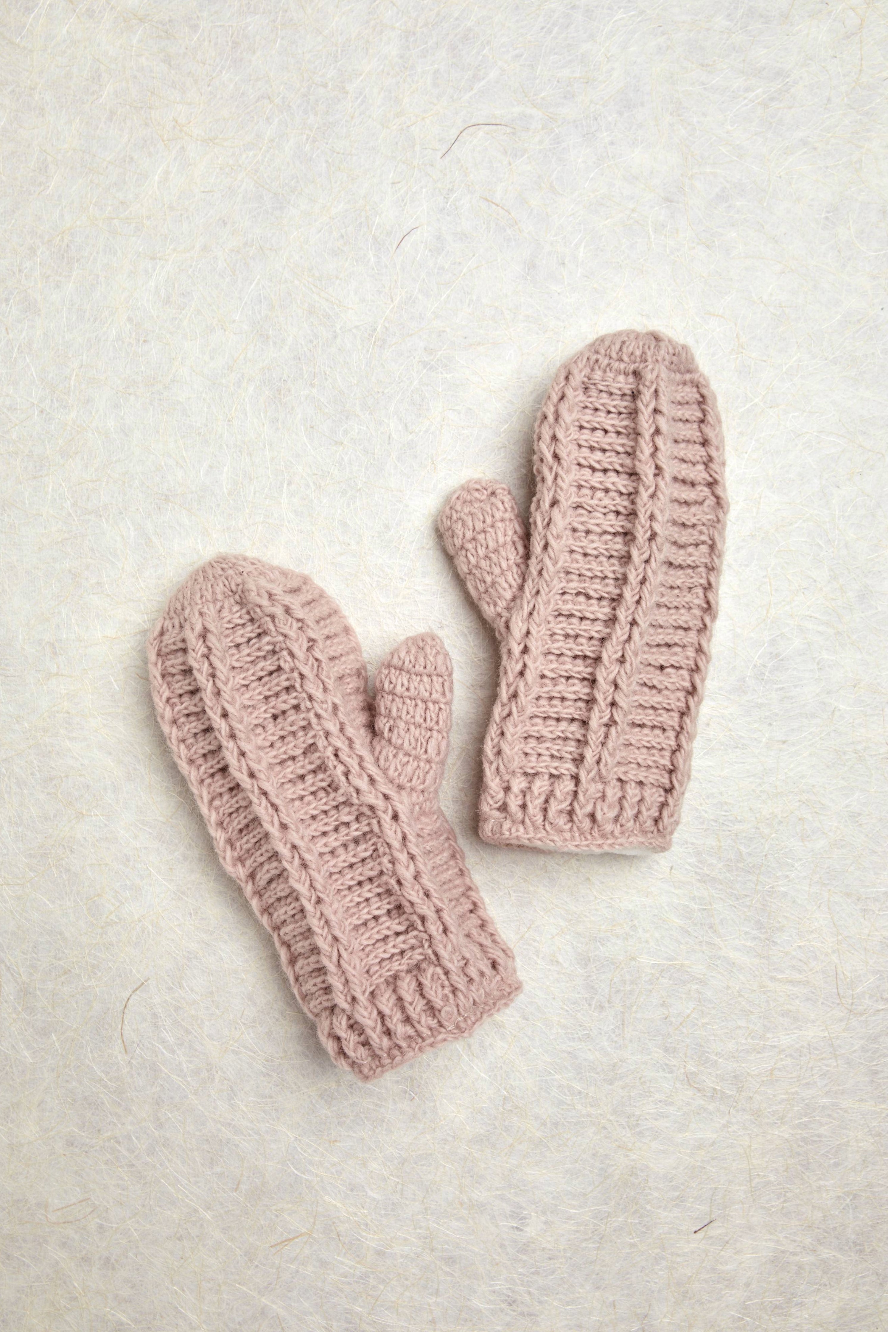 Brecken Tan/Rose Knit Mittens